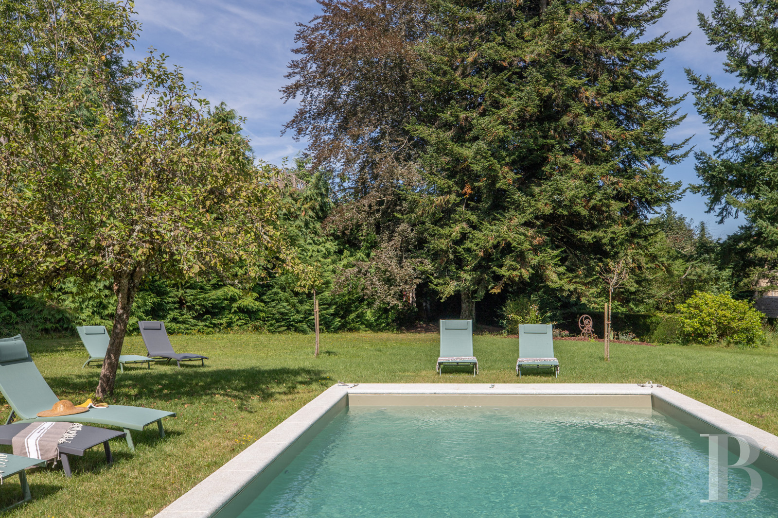 A carefully renovated 19th-century family home in the Plateau de Millevaches nature reserve in Flayat  - photo  n°5